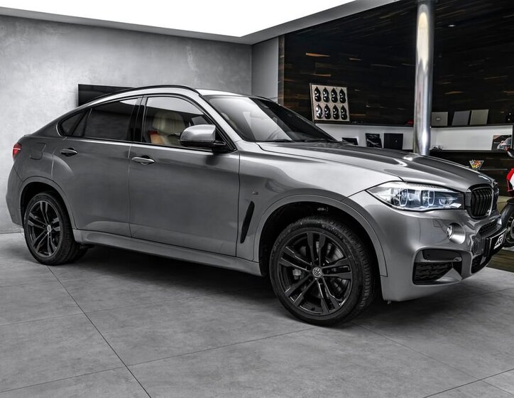 BMW X6 SUV / Terénní 3,0 l 280 kw