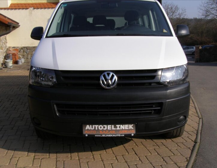 Volkswagen Caravelle 8