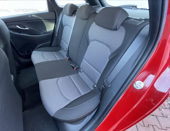 Hyundai i30 Kombi 998,0 88 kw