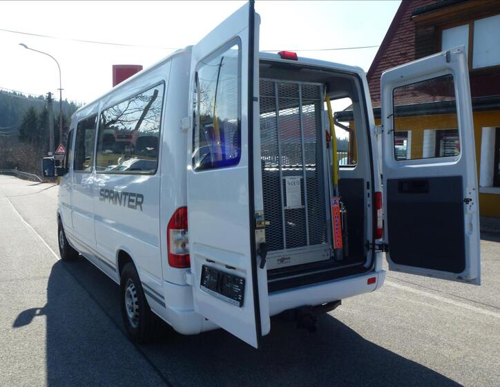 Mercedes-Benz Sprinter 18