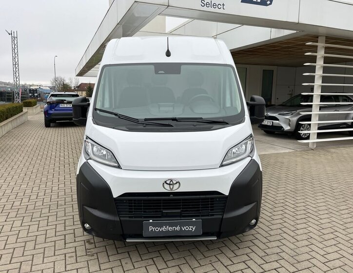 Toyota Proace Max 9