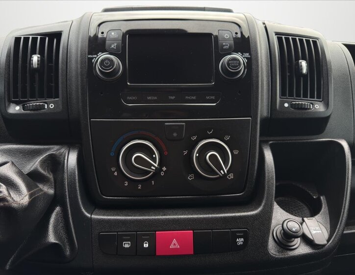 Opel Movano Skříň 2,2 l 103 kw