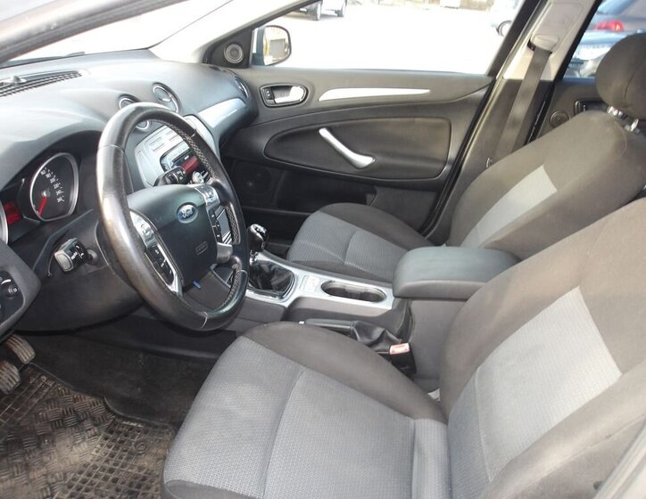 Ford Mondeo Hatchback 2,0 l 103 kw