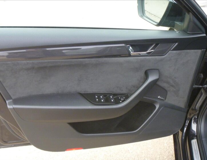 Škoda Superb Liftback 2,0 l 140 kw