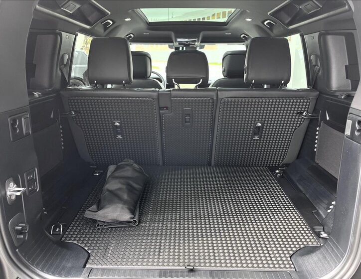 Land Rover Defender SUV / Terénní 3,0 l 221 kw