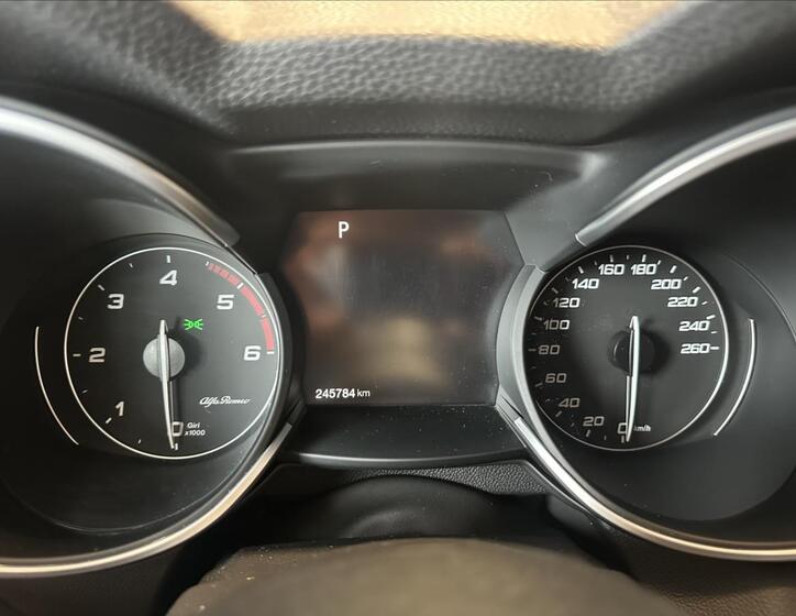 Alfa Romeo Stelvio 29