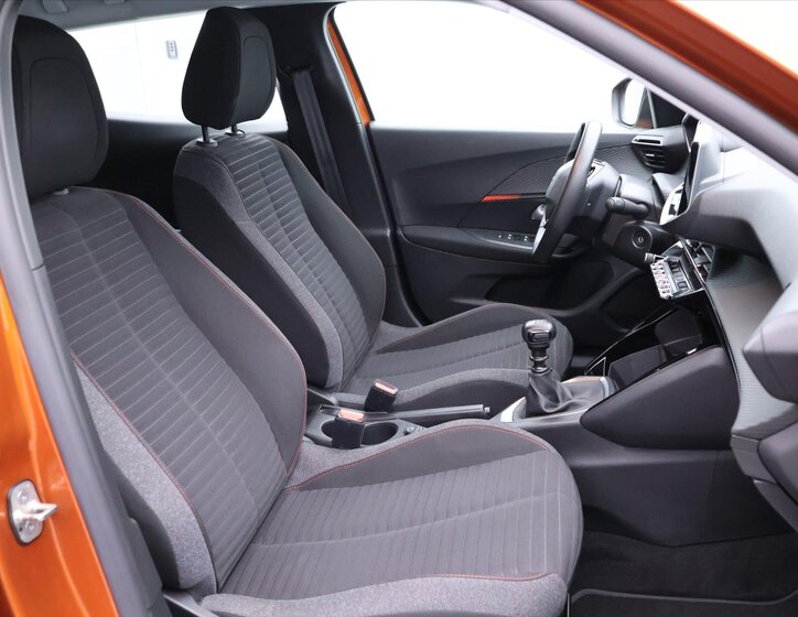 Peugeot 2008 SUV 1,2 l 74 kw