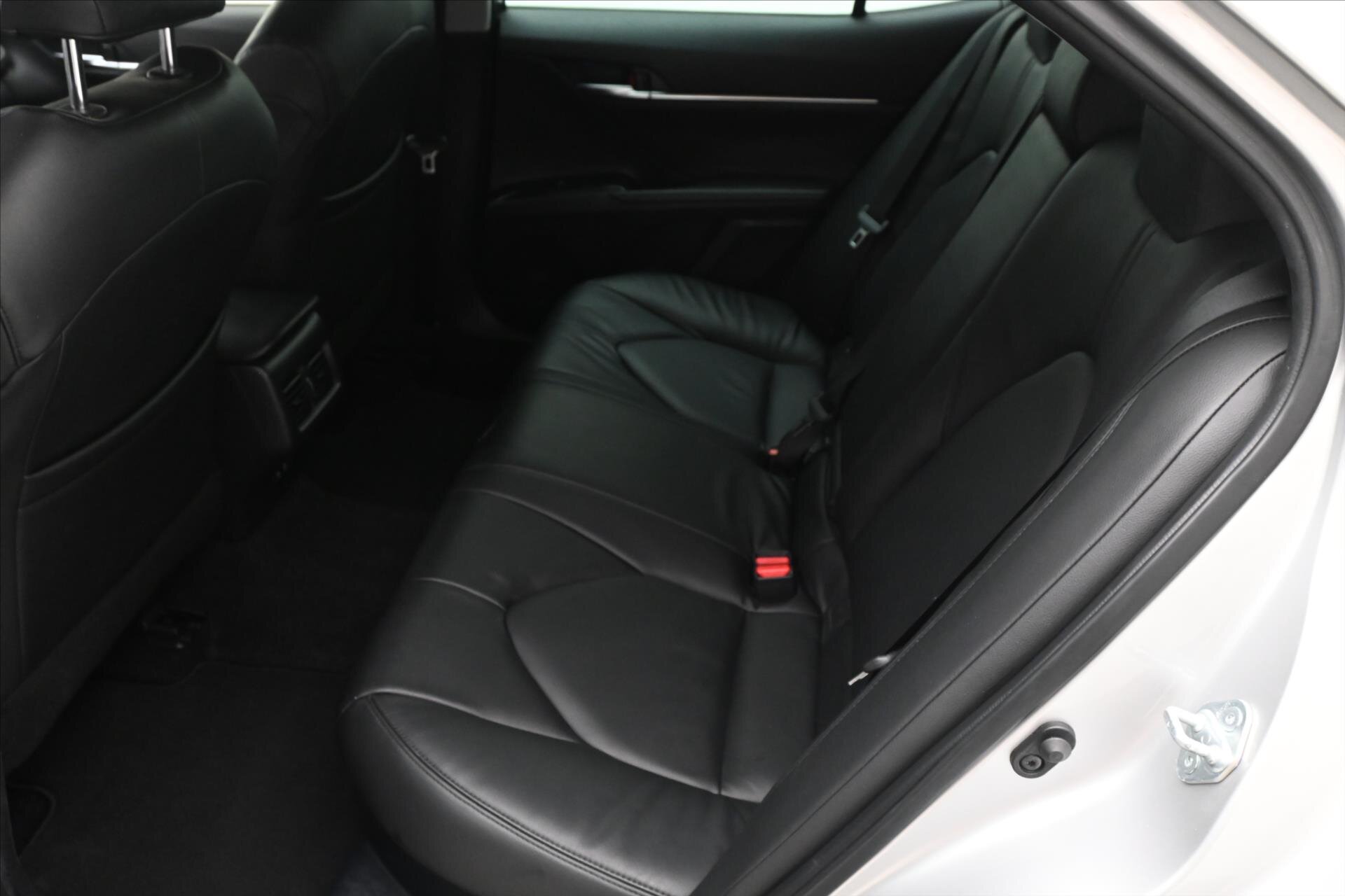 Toyota Camry Sedan / Limuzína 2,5 l 160 kw