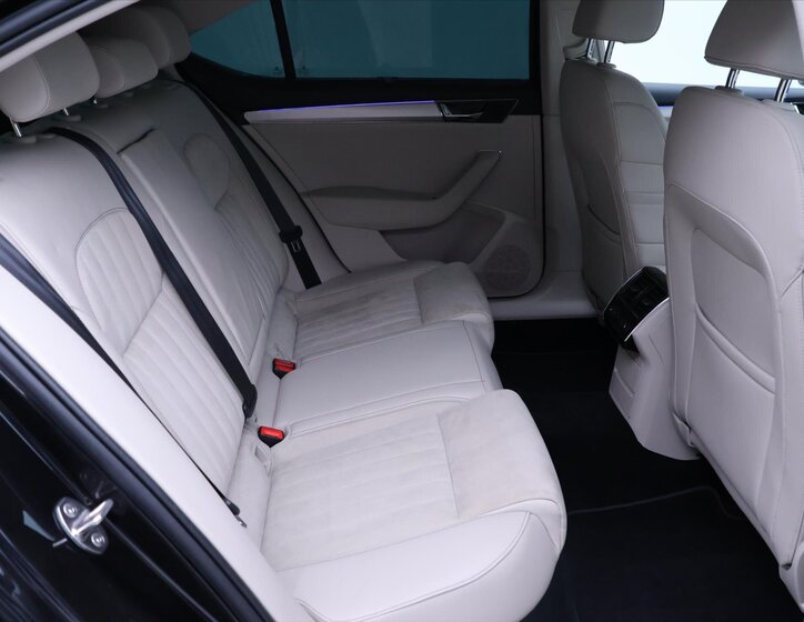 Škoda Superb Liftback 2,0 l 110 kw