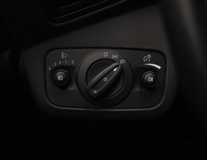 Ford Kuga SUV / Terénní 2,0 l 110 kw