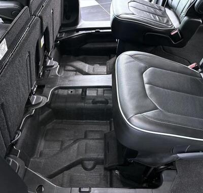 Chrysler Pacifica 12