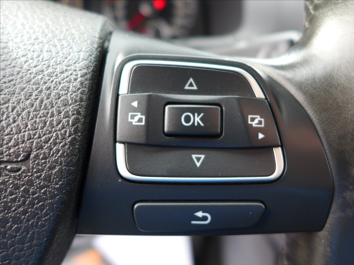 Volkswagen Touran Kombi 1,4 l 103 kw