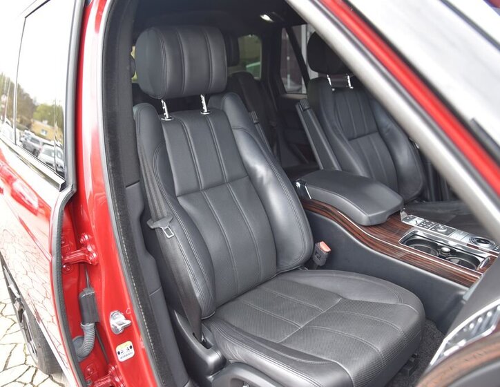 Land Rover Range Rover SUV / Terénní 4,4 l 250 kw