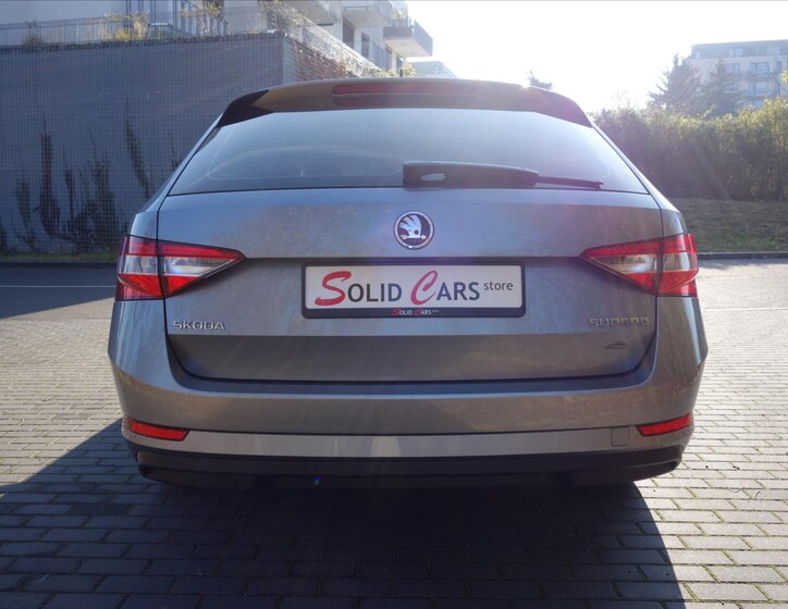 Škoda Superb 6
