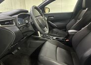 Toyota Corolla Cross 9