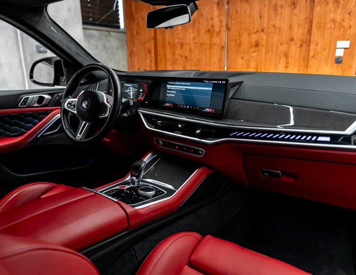 BMW X6 SUV / Terénní 4,4 l 460 kw