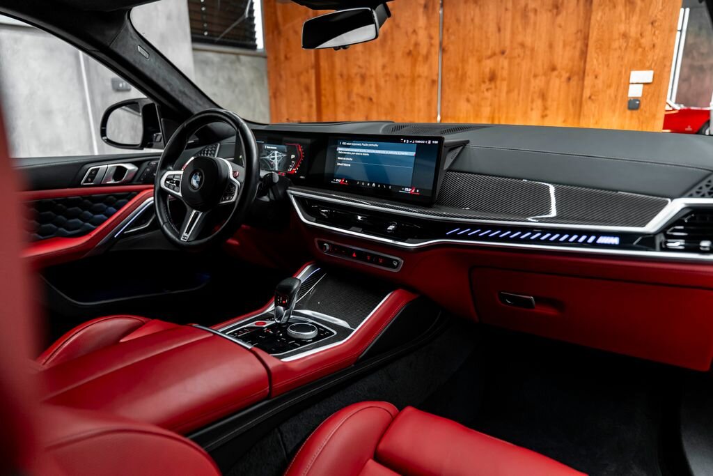 BMW X6 SUV / Terénní 4,4 l 460 kw