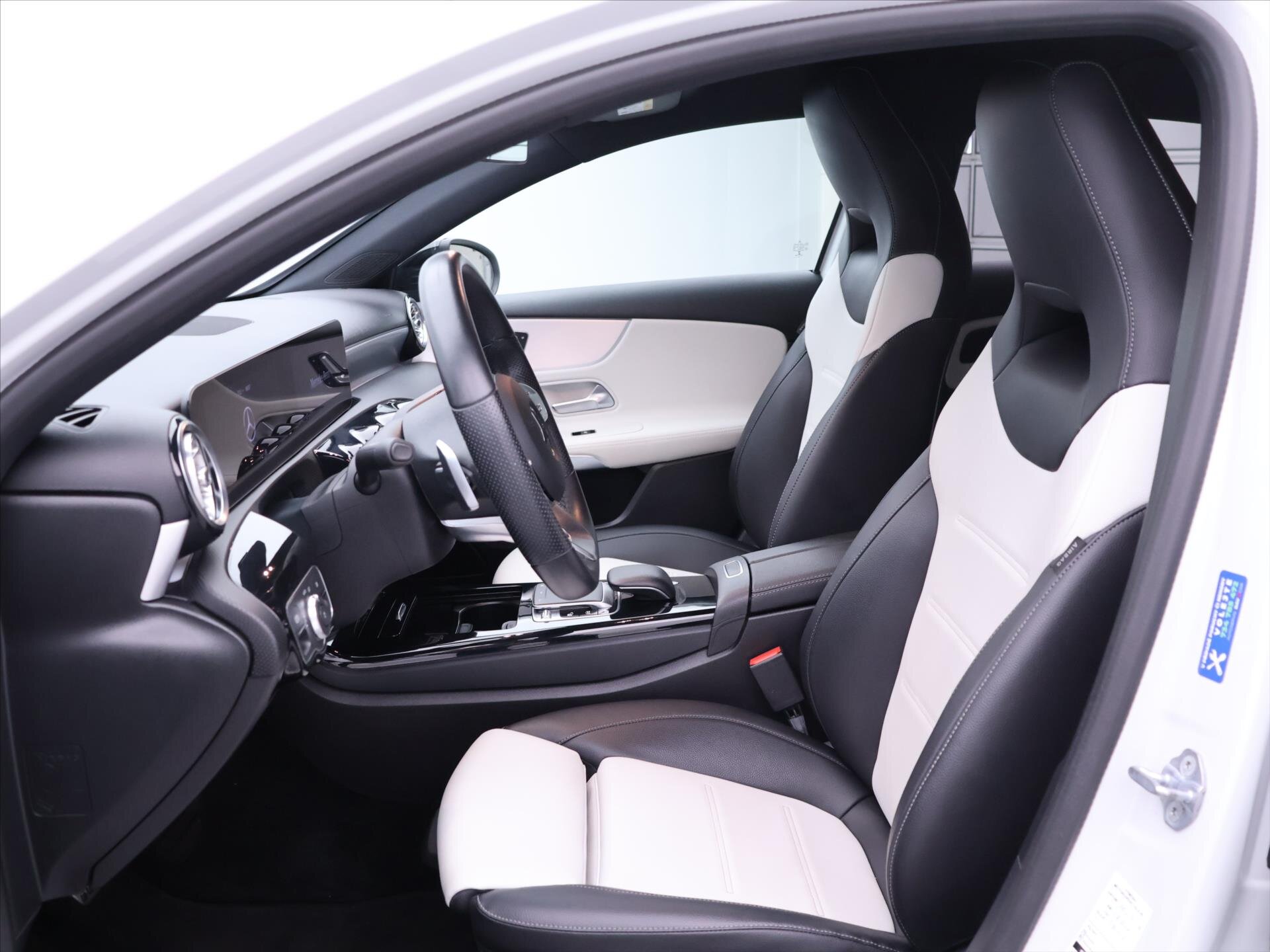 Mercedes-Benz Třídy A Hatchback 1,3 l 120 kw