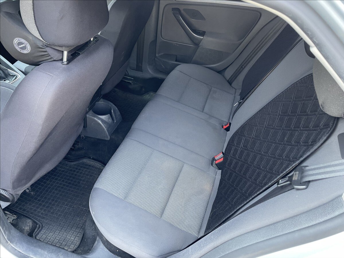 Volkswagen Jetta Sedan / Limuzína 1,9 l 77 kw