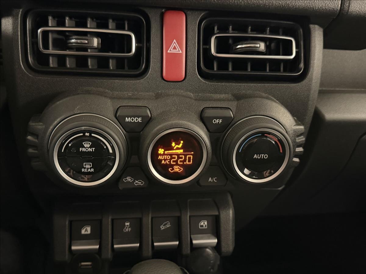 Suzuki Jimny SUV 1,5 l 75 kw