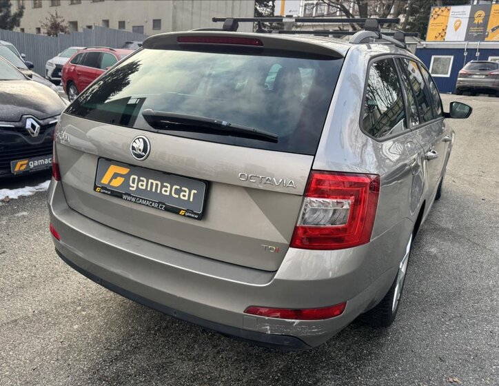 Škoda Octavia Kombi 2,0 l 110 kw