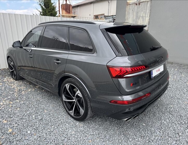 Audi SQ7 Kombi 4,0 l 320 kw