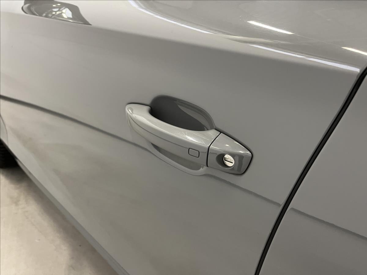 Audi S8 Sedan / Limuzína 4,0 l 445 kw