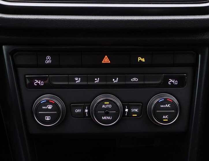 Volkswagen T-Roc SUV / Terénní 999,0 85 kw