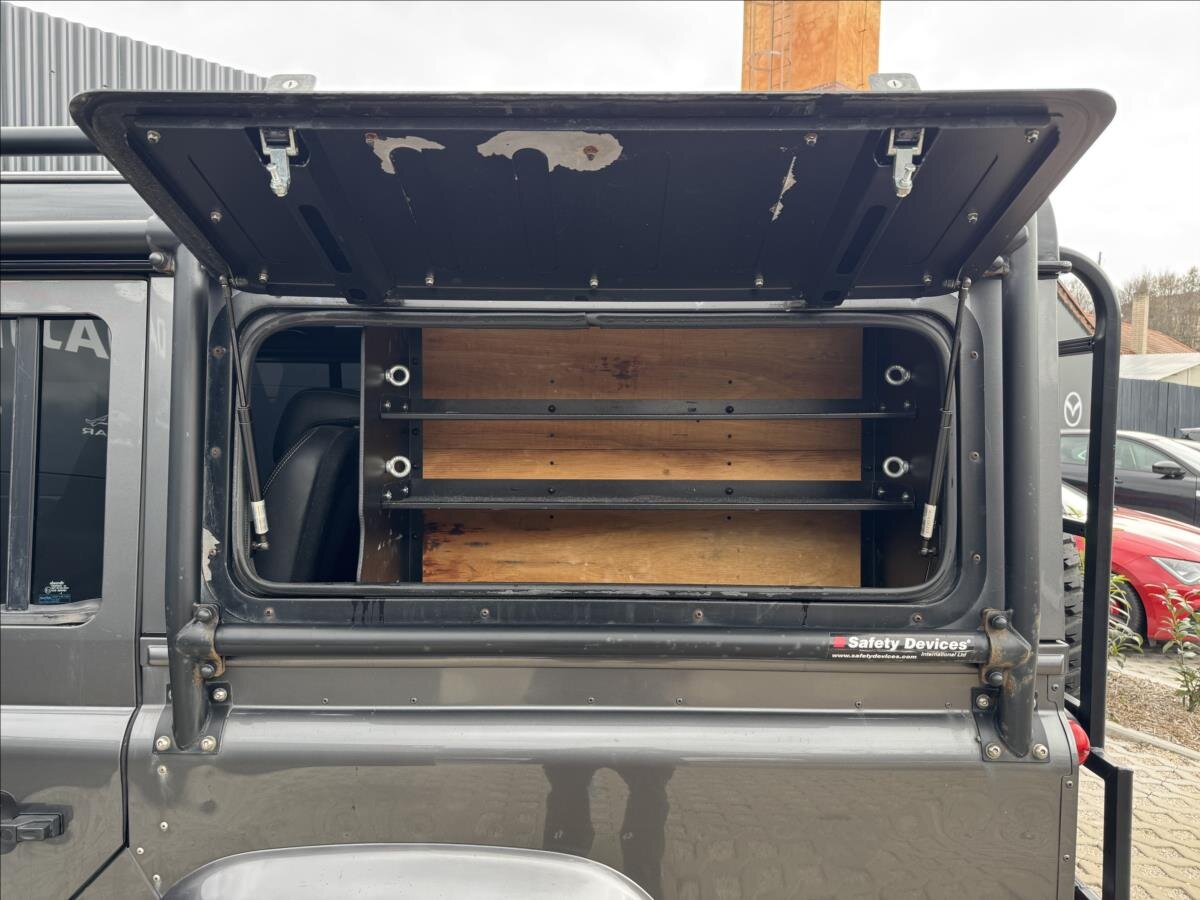 Land Rover Defender Skříň 2,2 l 90 kw