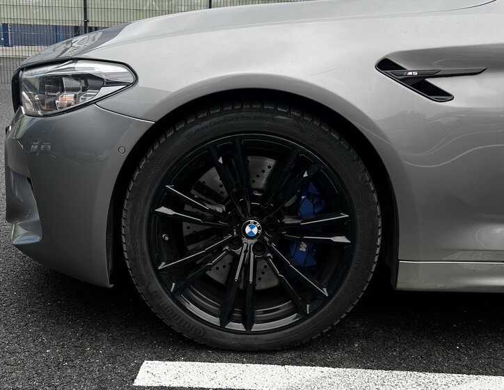 BMW M5 Sedan 4,4 l 447 kw