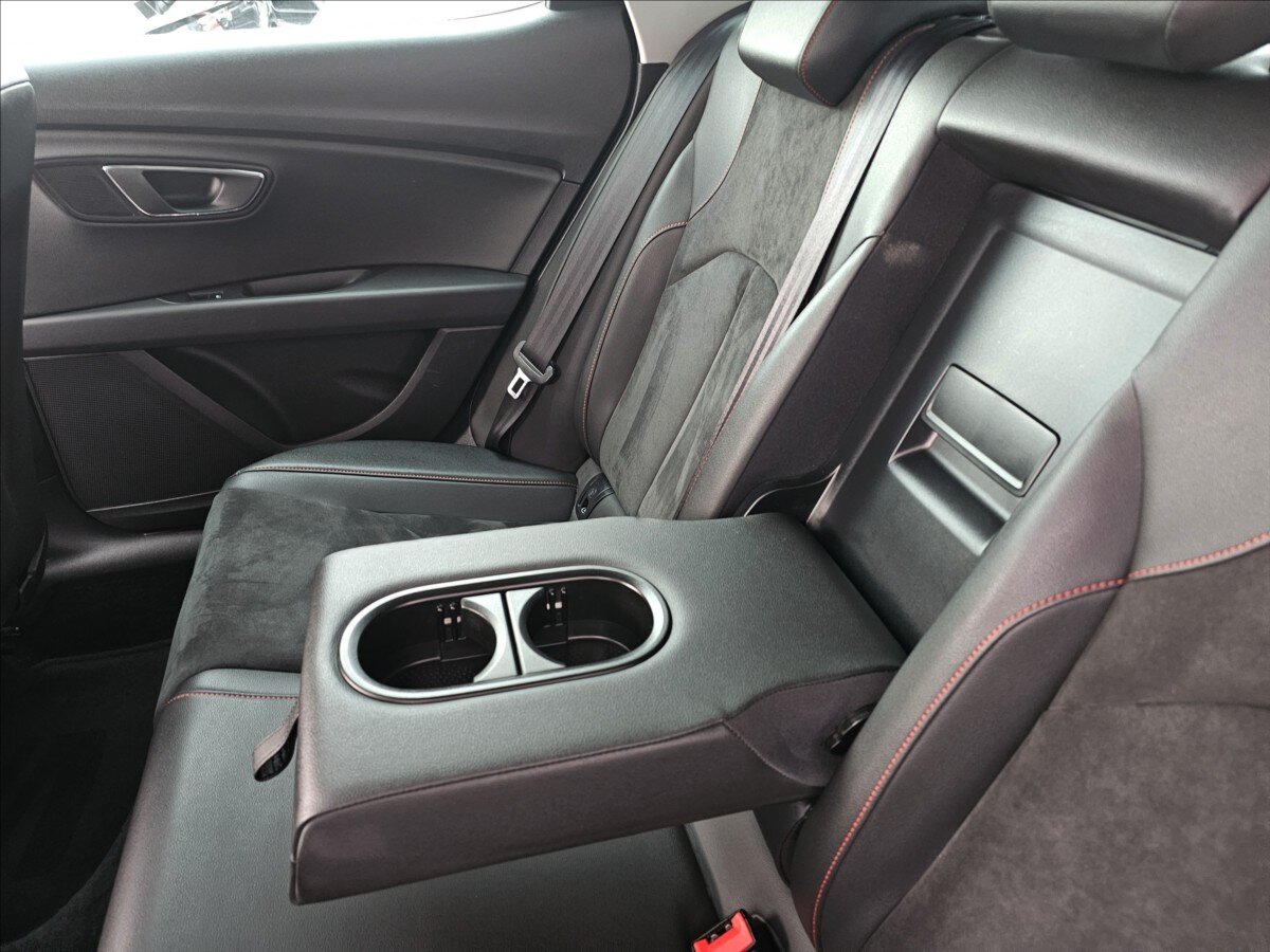 Seat Leon Hatchback 1,4 l 110 kw