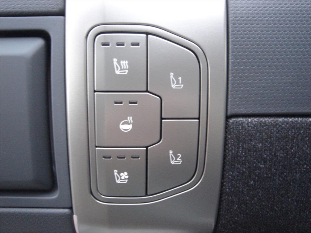 KIA EV3 SUV / Terénní 0,0 150 kw