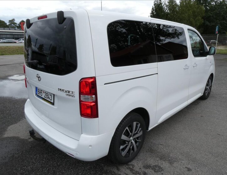 Toyota ProAce Verso 9