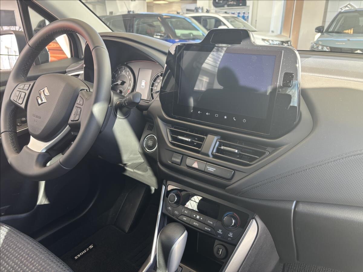 Suzuki S-Cross SUV / Terénní 1,4 l 81 kw