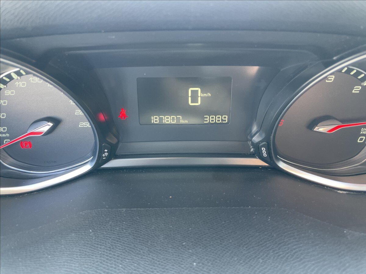 Peugeot 308 Kombi 1,6 l 88 kw