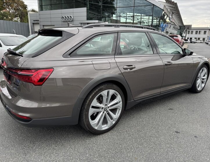 Audi A6 Allroad Kombi 3,0 l 210 kw