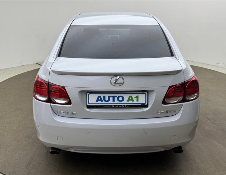 Lexus GS 300 Sedan / Limuzína 3,0 l 183 kw