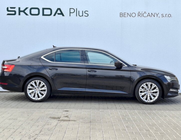 Škoda Superb Sedan / Limuzína 2,0 l 110 kw
