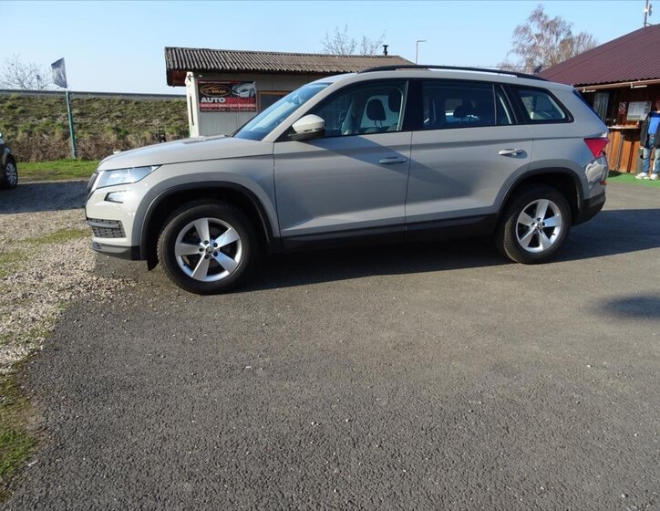 Škoda Kodiaq SUV / Terénní 1,5 l 110 kw