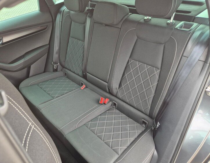 Škoda Karoq SUV / Terénní 1,5 l 110 kw