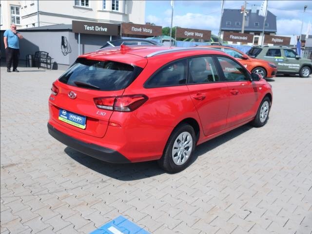 Hyundai i30 Kombi 998,0 88 kw
