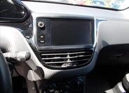Peugeot 208 21