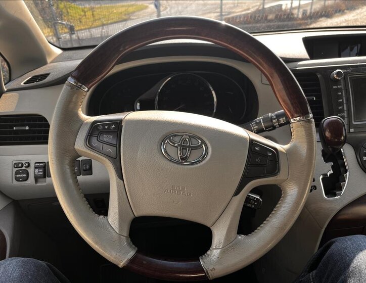 Toyota Sienna MPV 3,5 l 198 kw