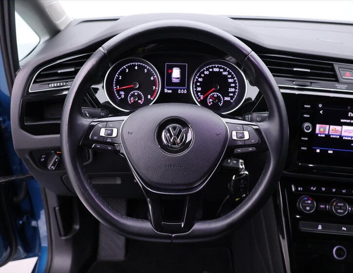 Volkswagen Touran 20