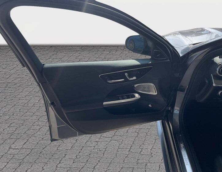 Mercedes-Benz Třídy C Sedan / Limuzína 2,0 l 145 kw