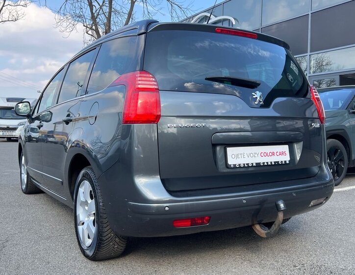 Peugeot 5008 MPV 2,0 l 120 kw