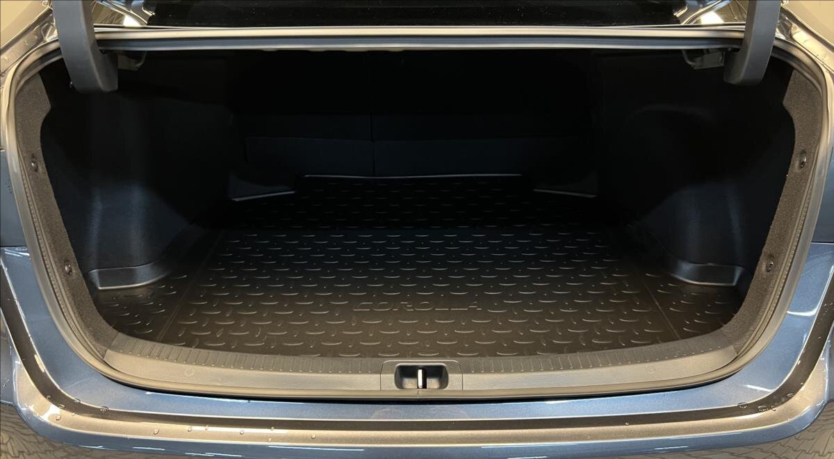 Toyota Corolla Sedan / Limuzína 1,8 l 72 kw