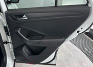 Volkswagen T-Roc SUV / Terénní 2,0 l 221 kw