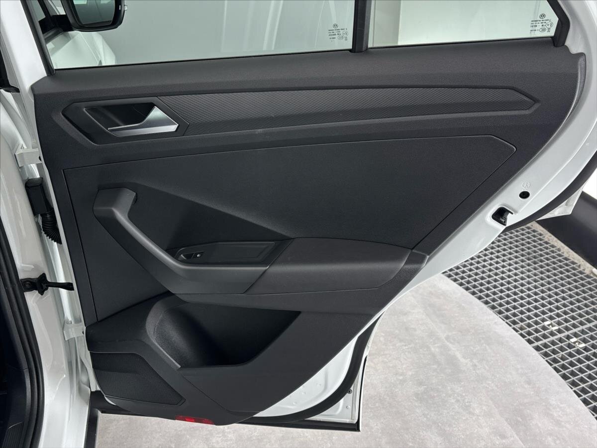 Volkswagen T-Roc SUV / Terénní 2,0 l 221 kw