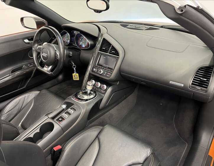 Audi R8 Kabriolet 5,2 l 386 kw